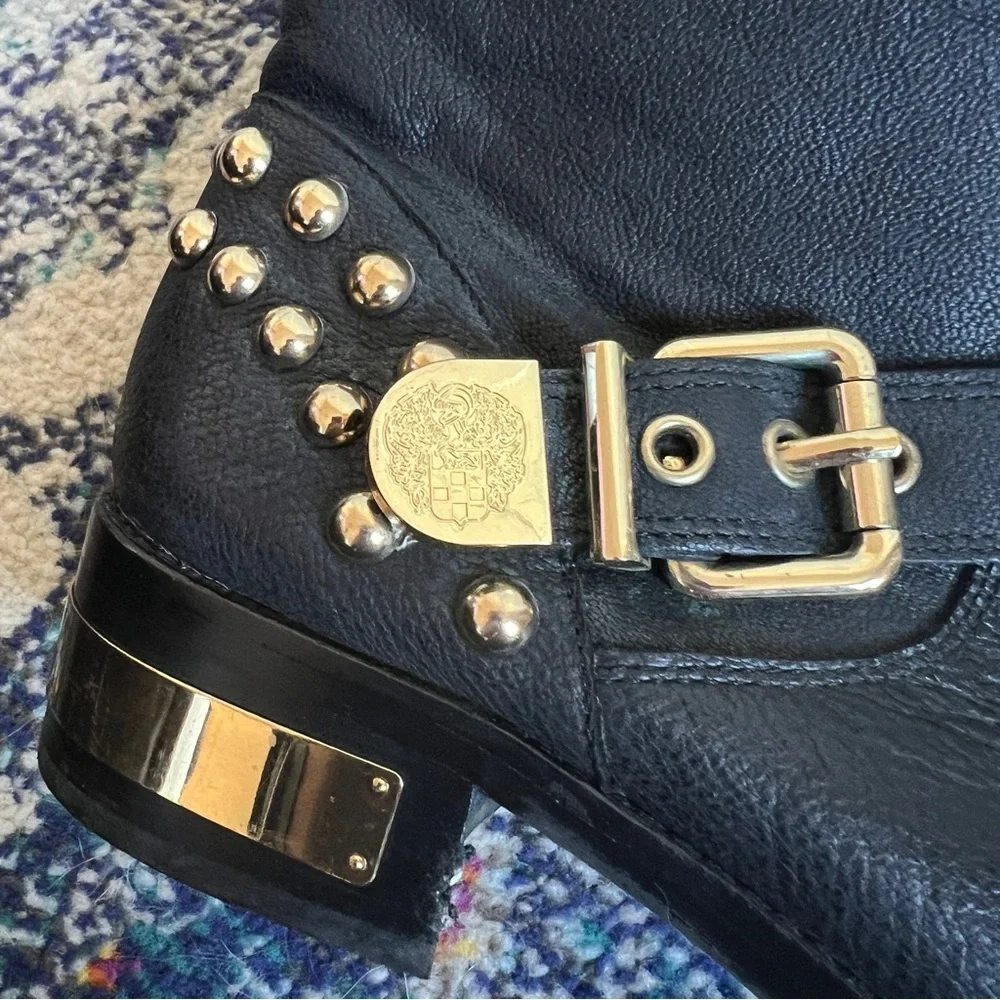 Vince Camuto Windetta Black Leather Studded Moto Ankle Boots size 9